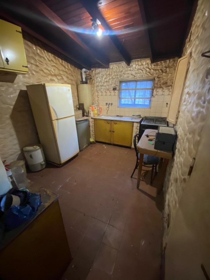Venta Casa a demoler o refaccionar! Lomas Del Mirador