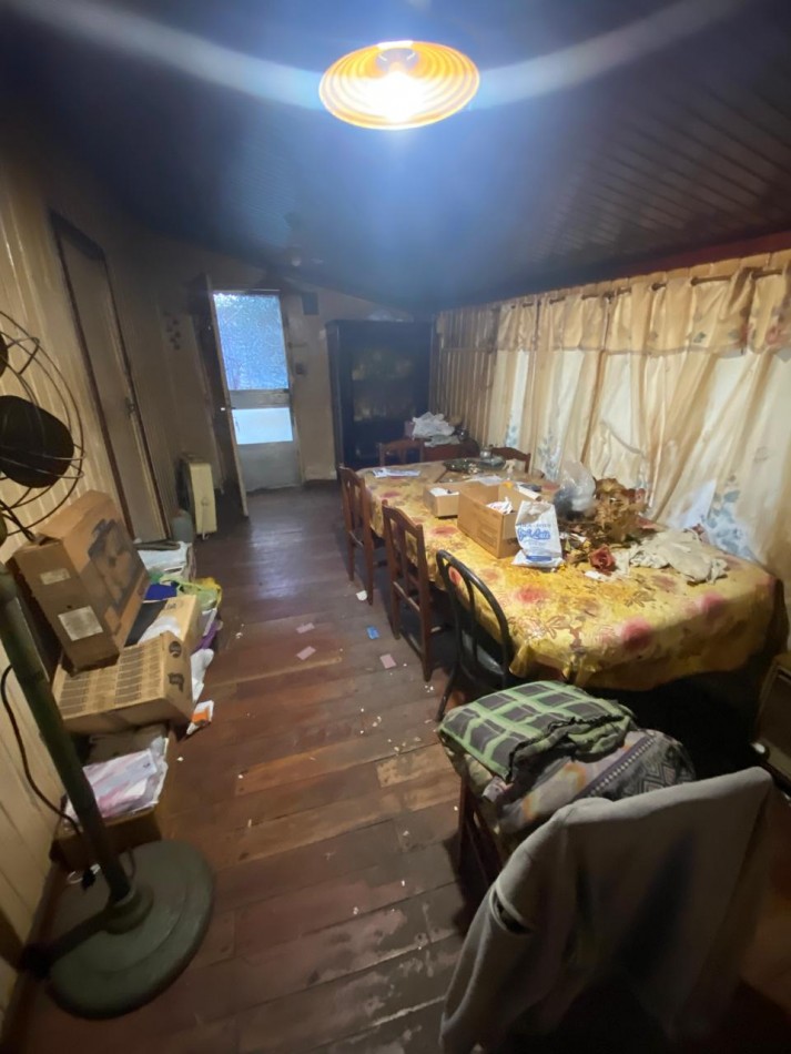 Venta Casa a demoler o refaccionar! Lomas Del Mirador