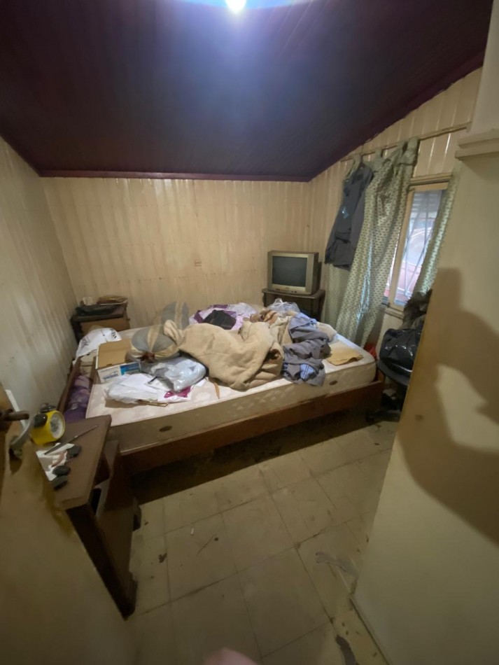 Venta Casa a demoler o refaccionar! Lomas Del Mirador