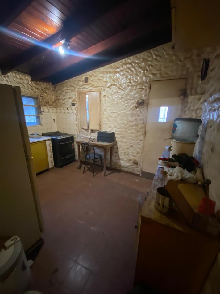Venta Casa a demoler o refaccionar! Lomas Del Mirador